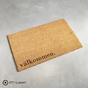 Lasergravyr på kokosmatta
